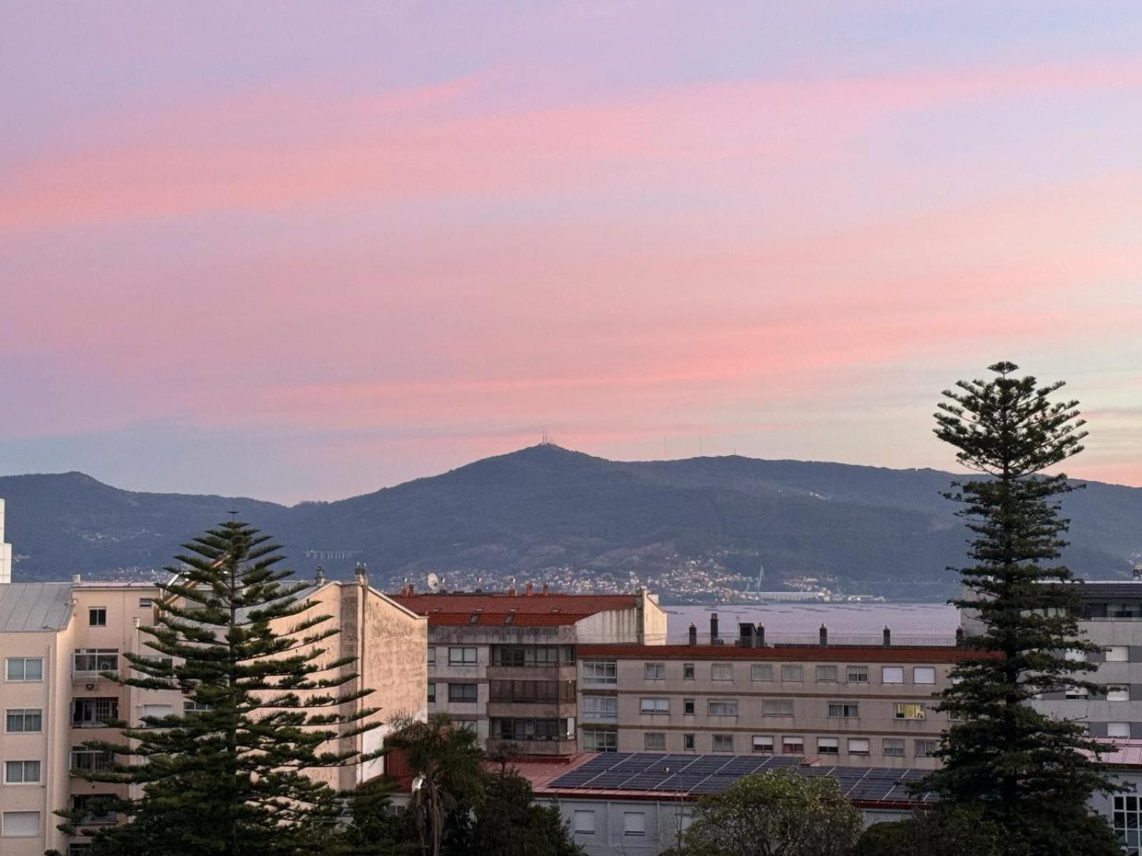 Moderno Apartamento Con Vistas A La Ria De Віго Екстер'єр фото