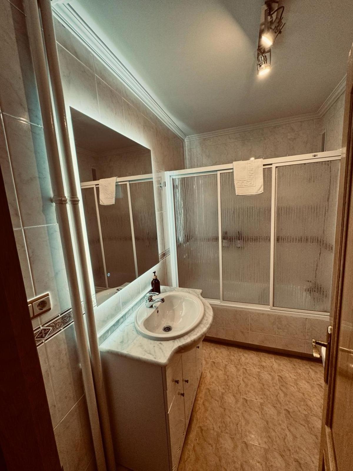 Moderno Apartamento Con Vistas A La Ria De Віго Екстер'єр фото